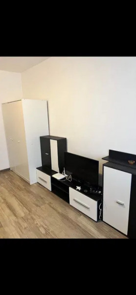 Apartament in zona Dambovita