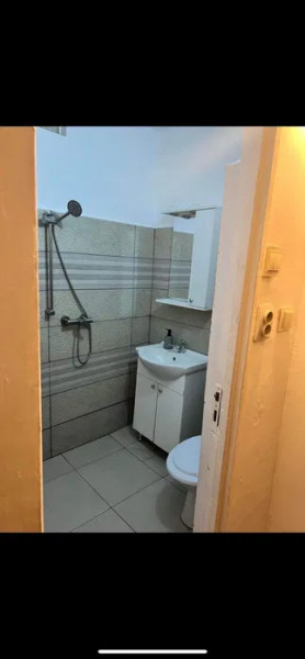 Apartament in zona Dambovita