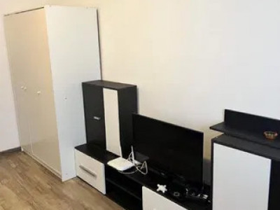 Apartament in zona Dambovita