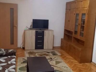 Apartament in zona Dacia