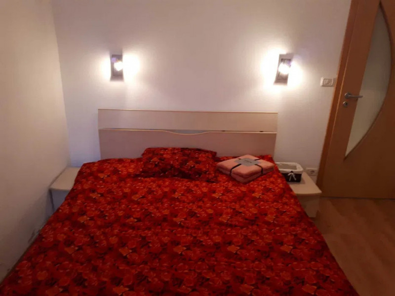 Apartament cu 3 camere in zona Circumvalatiunii 