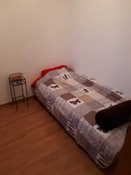 Apartament cu 3 camere in zona Circumvalatiunii 