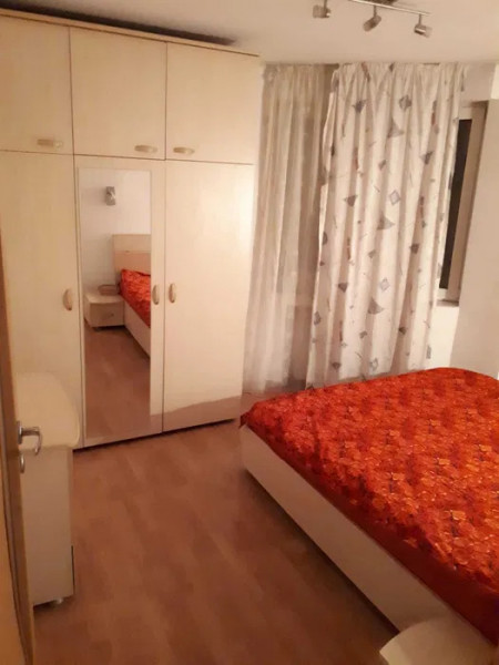 Apartament cu 3 camere in zona Circumvalatiunii 