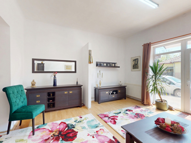 Casa 6 Camere & 1 Spatiu Comercial - Zona Lipovei - 0% Comision 