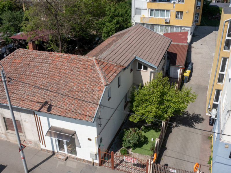 Casa 6 Camere & 1 Spatiu Comercial - Zona Lipovei - 0% Comision 