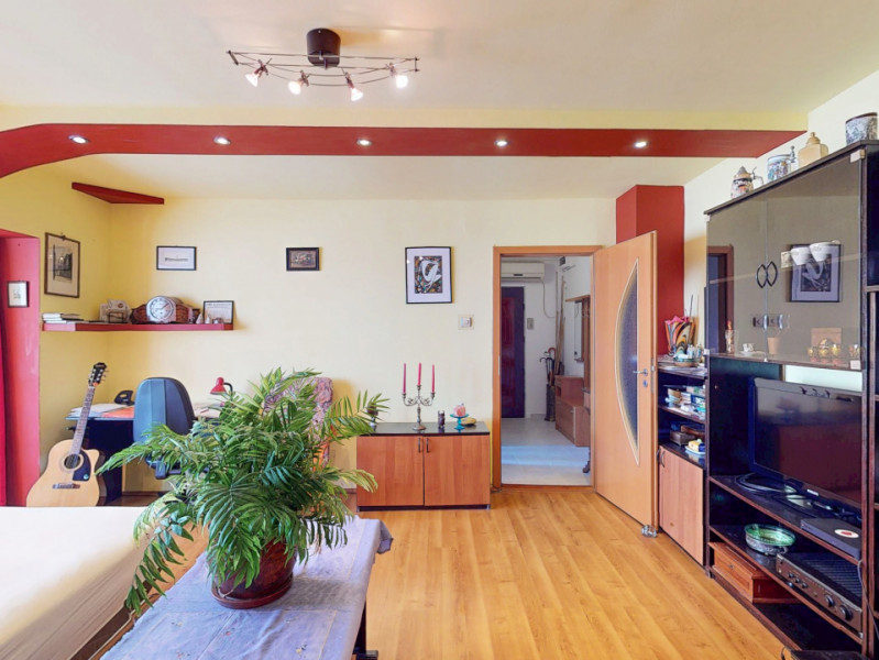 Apartament 3 Camere - Zona Lunei - 0% Comision 