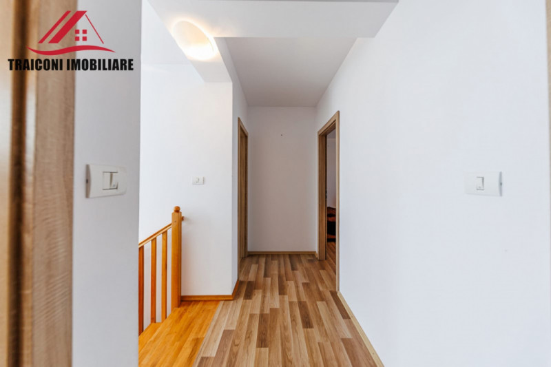 Casă individuală în Buziașului , strada privata.    0% COMISION