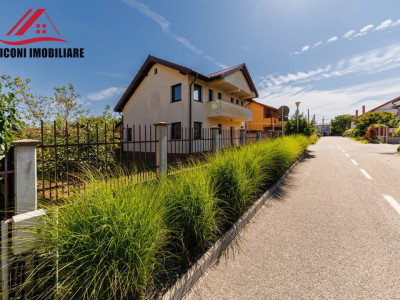 Casă individuală în Buziașului , strada privata.    0% COMISION
