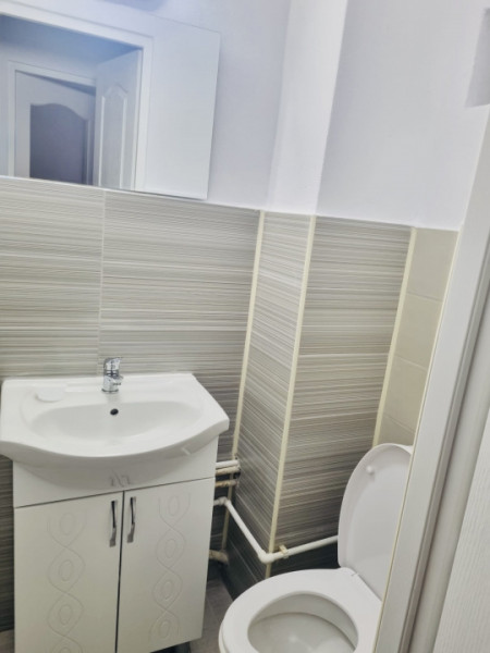 Închiriez apartament 3 camere, decomandat, Zona Dacia, str. Timiș, Timișoara