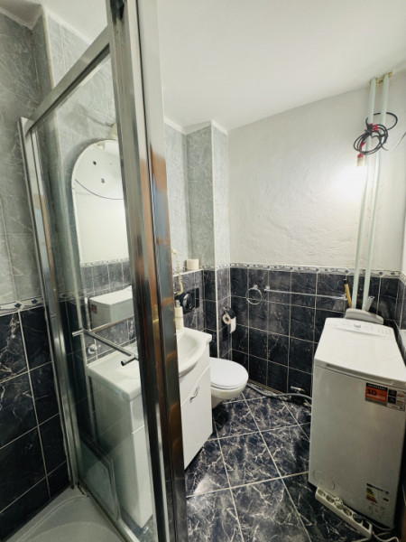 Apartament 2 camere de închiriat, strada Liviu Rebreanu nr. 143, decomandat