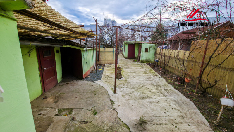 Casă individuală 2 camere zona Girocului teren 358 mp 0% comision