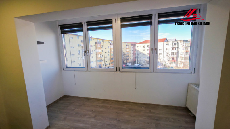 Dambovita, 3 camere, decomandat, bloc izolat, 2 parcări, 0% comision