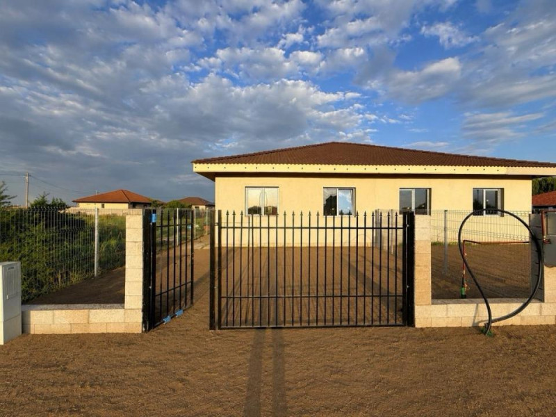 Duplex pe parter în Șag, 3 dormitoare, aproape de Timișoara, 0% comision