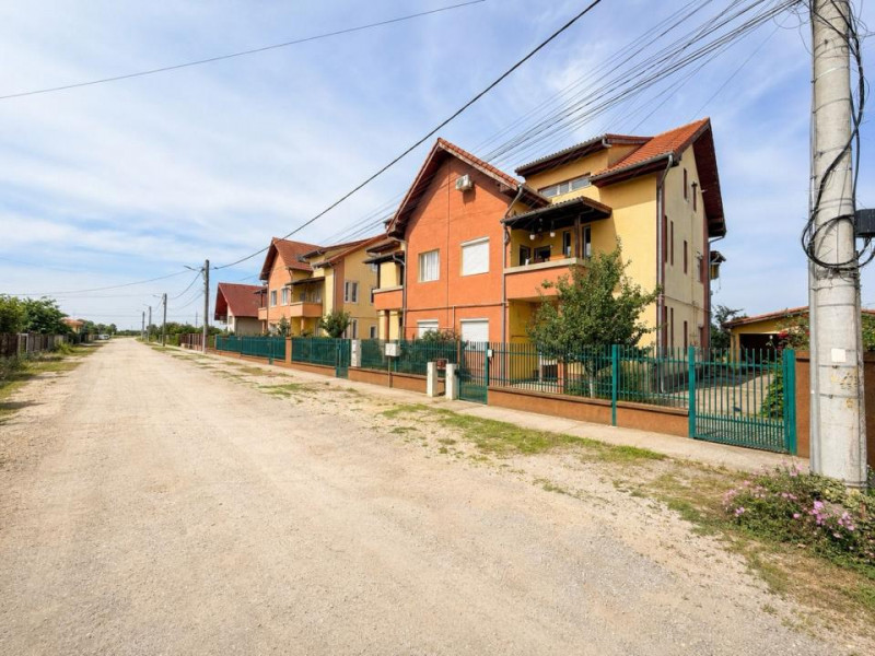 Apartament 2 camere Moșnița Nouă 66 mp curte comună 0% comision