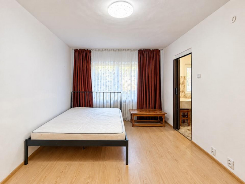 Garsonieră de vânzare, Str. Lunei nr. 49, aproape de Complexul Studențesc