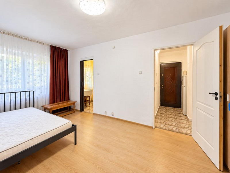 Garsonieră de vânzare, Str. Lunei nr. 49, aproape de Complexul Studențesc