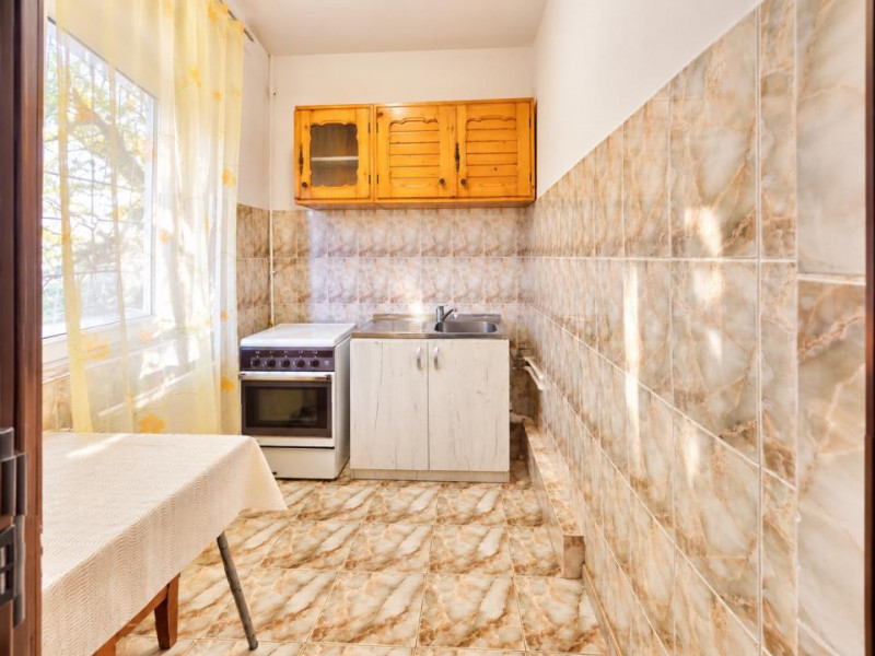 Garsonieră de vânzare, Str. Lunei nr. 49, aproape de Complexul Studențesc
