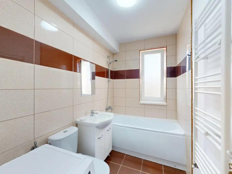 Apartament 2 camere de vânzare, mobilat și utilat, cu parcare privată