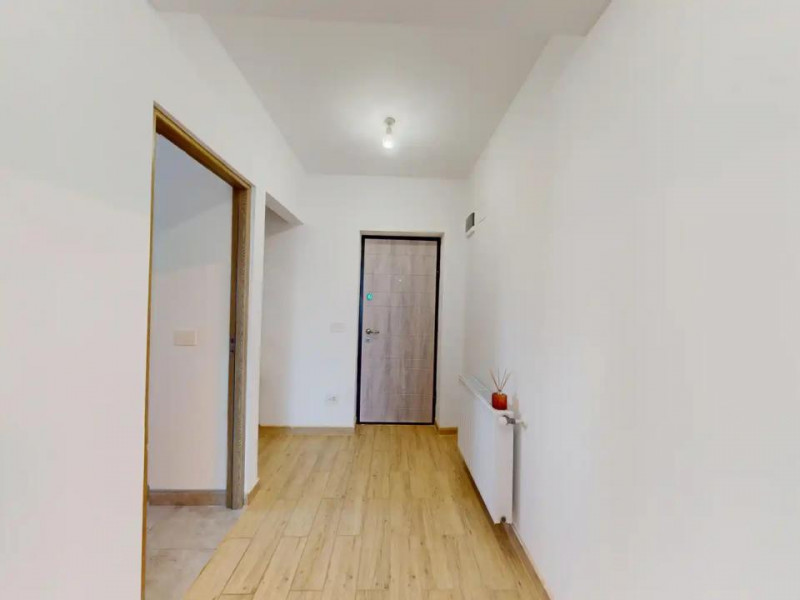 Apartament 2 camere de vânzare, mobilat și utilat, cu parcare privată