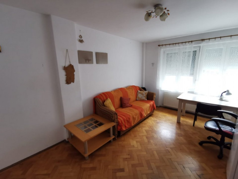 Apartament in Centrul Timisoarei, Piata Operei, vedere spere Caterdrala