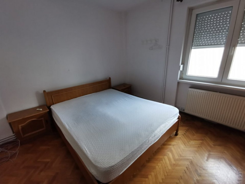 Apartament in Centrul Timisoarei, Piata Operei, vedere spere Caterdrala