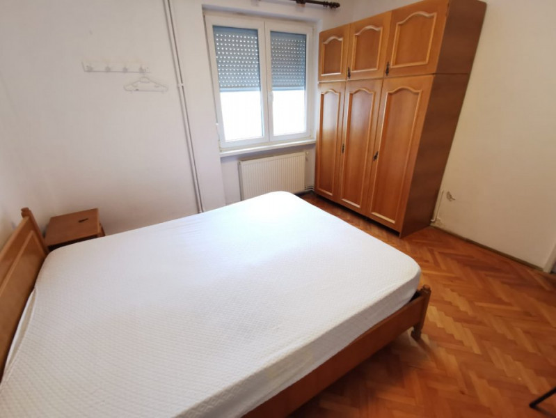 Apartament in Centrul Timisoarei, Piata Operei, vedere spere Caterdrala