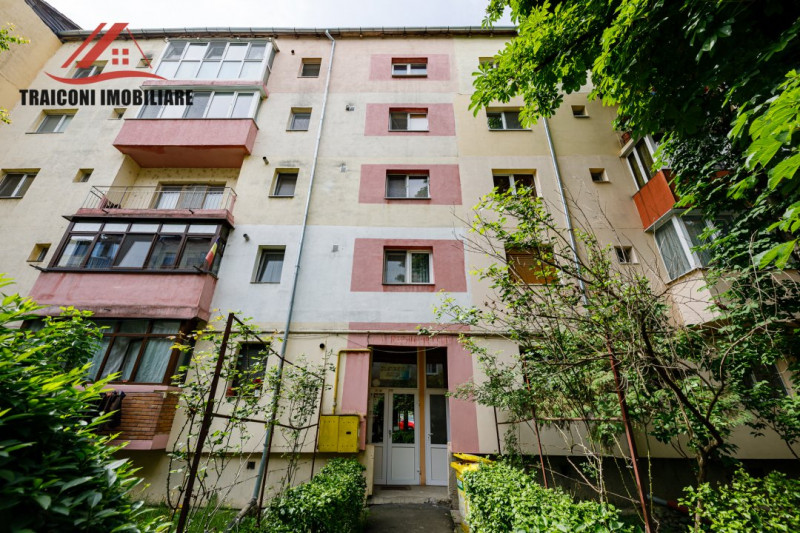 Apartament 2 camere Lipovei, vedere la parc,balcon inchis, centrala, bloc izolat
