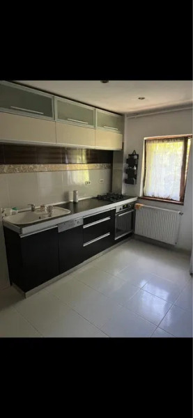 Apartament in zona Dambovita