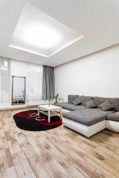 Apartament in Piata Unirii, parter, 0% COMISION