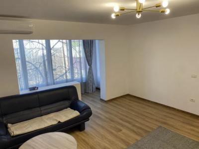 Apartament in zona Buziasului, Intrarea Neptun